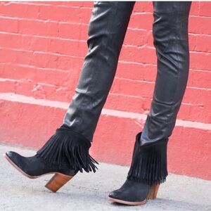 Frye Ilana Boots Fringe Western Ankle Booties Short Black Block‎ Suede Leather 8